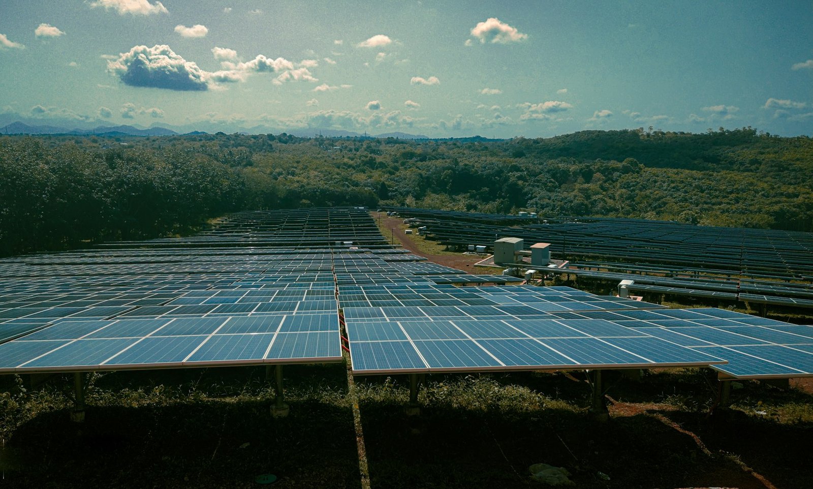 Systeme solaire multi-sites pour le Ministere des Finances et du Budget